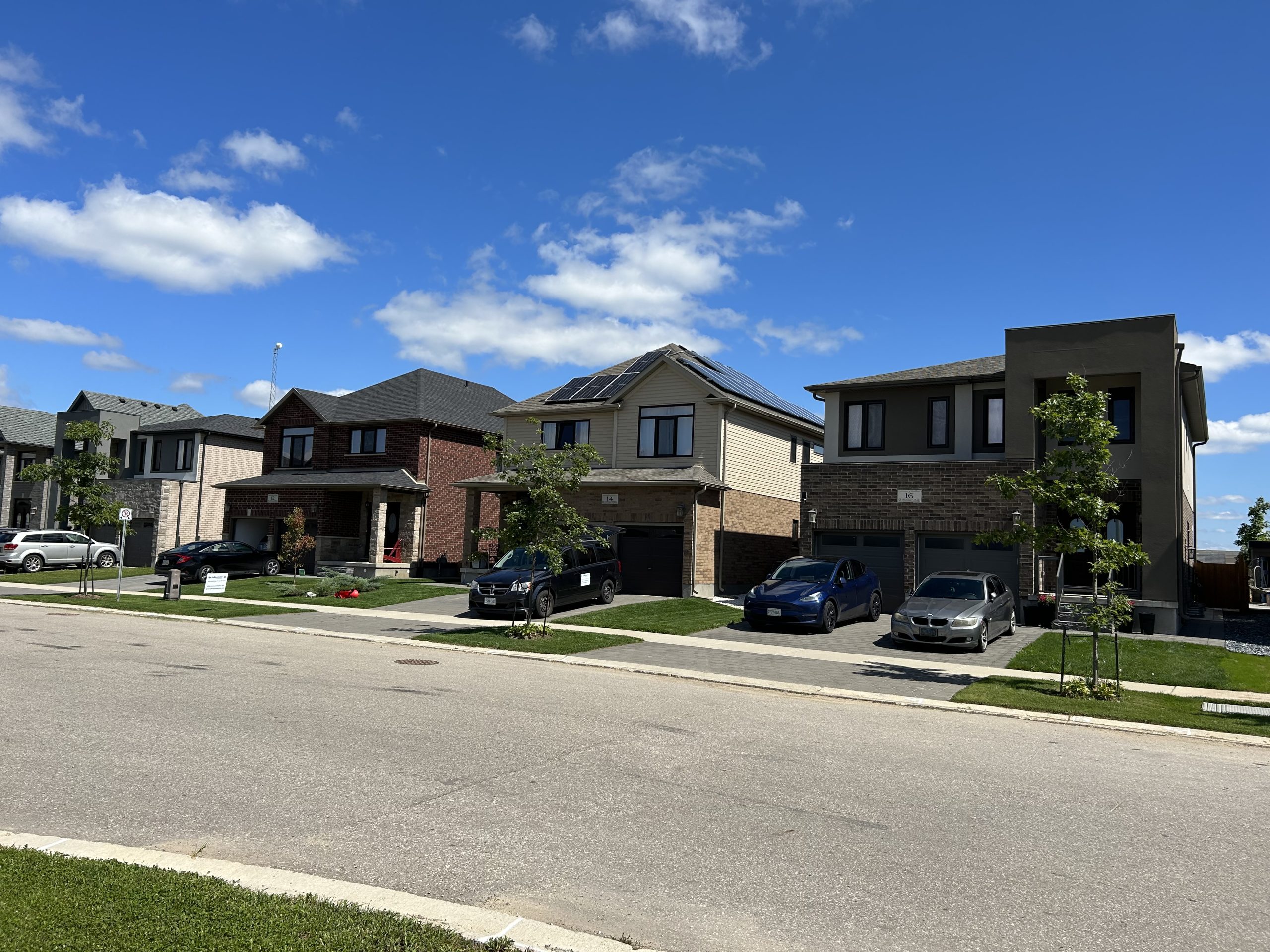 14 Grandville Cir, Paris